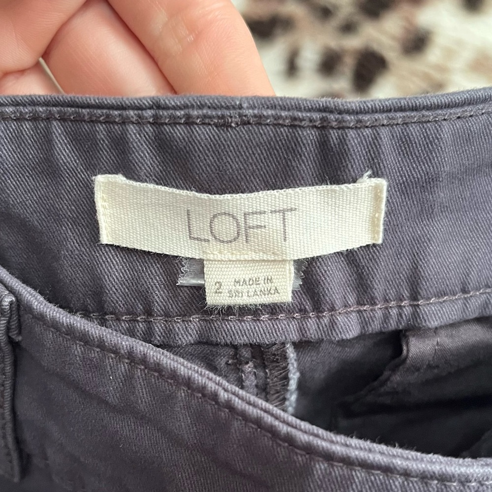 LOFT Size 2 women’s gray pants - Picture 3 of 5